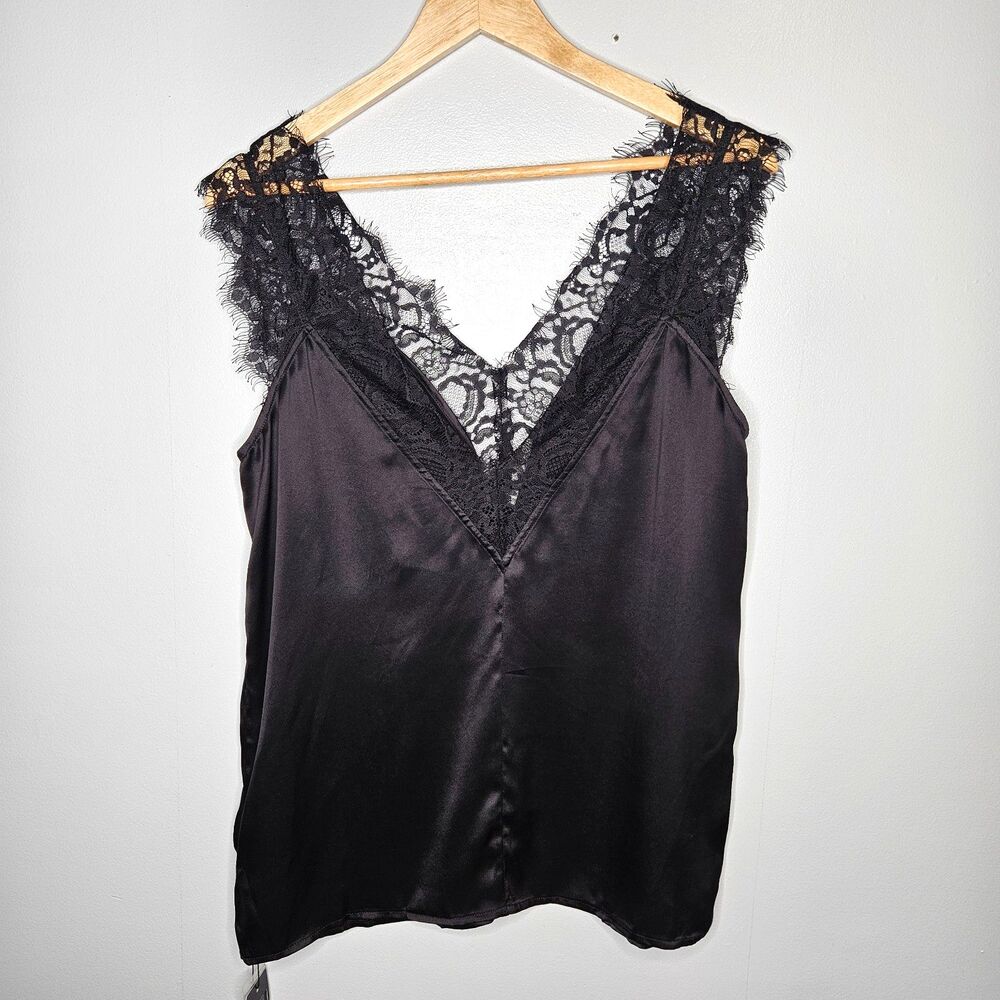 Elegant Black Lace Trim Tank Top - Picture 3 of 9